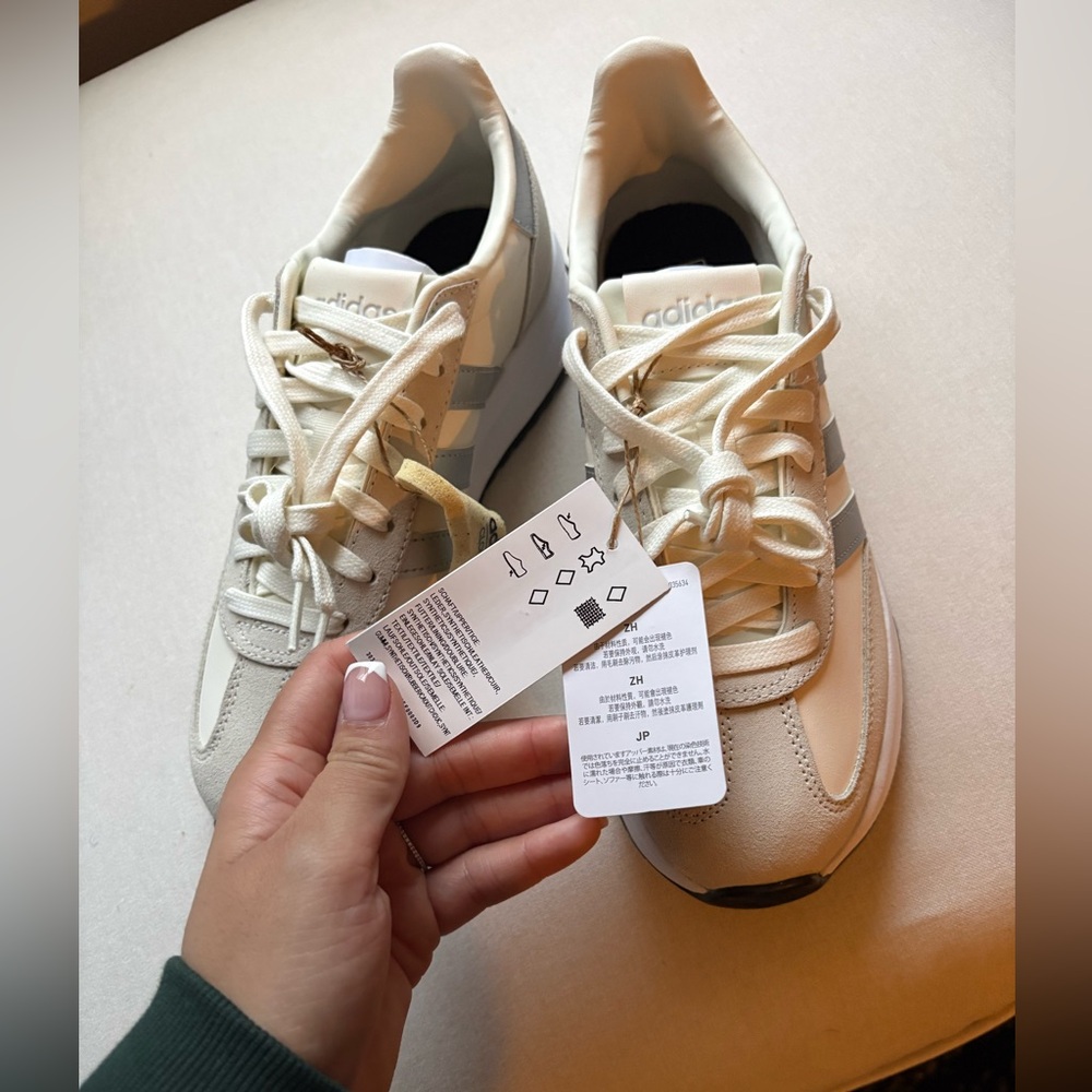 Adidas Run 70’s 2.0 Sneaker - Picture 8 of 10